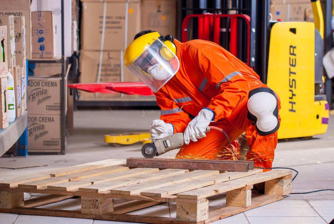 Dotaciones para trabajador en áreas de construcción